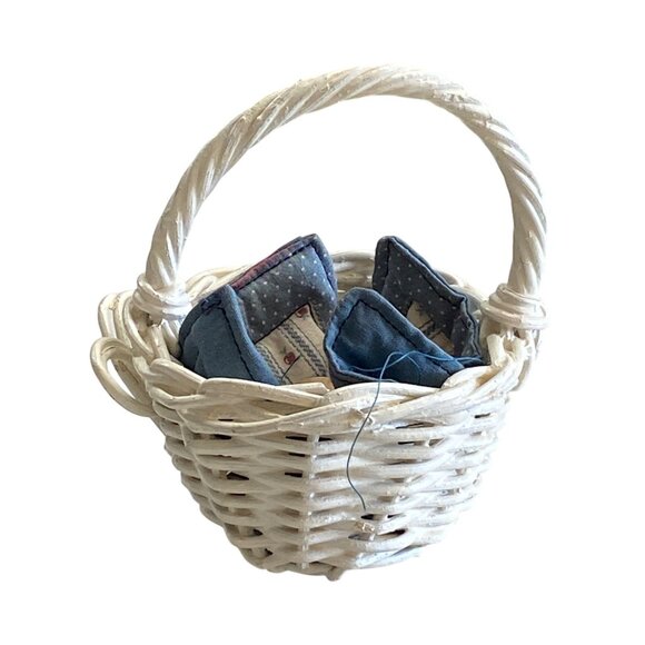 Mini Sewing Basket White Wicker with Liner - Picture 2 of 6